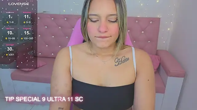 Paris09_v_'s Live XXX Chat
