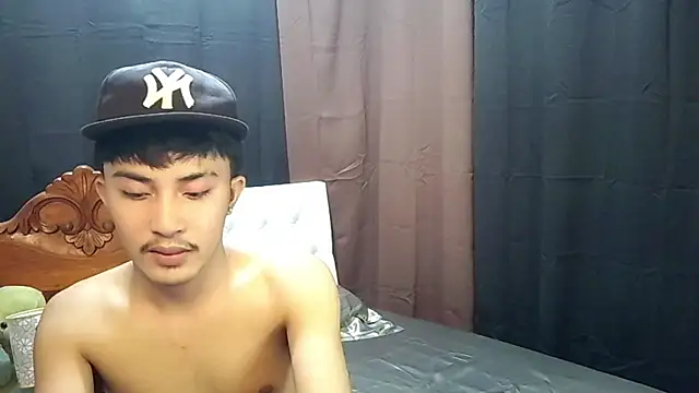 Urloverhardcock 即時 XXX 聊天