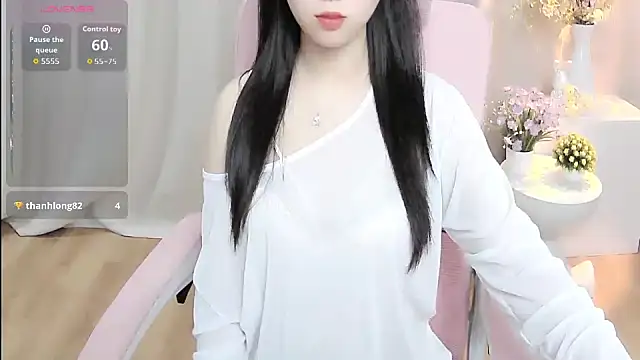 shynana Adlı Modelin Canlı XXX Sohbeti