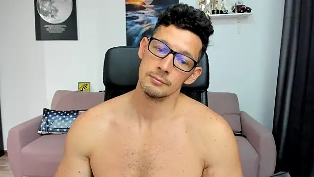 BrutusK08 – Naživo XXX chat