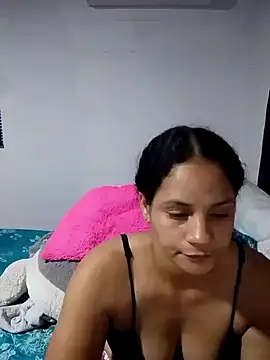 cieloo_777 Chat XXX in diretta