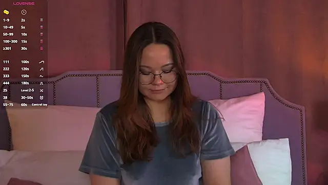 ShyMariam Chat XXX live