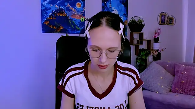 Živý XXX chat mona_cloud