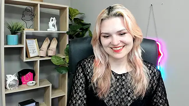 SweetLilyxo's Live XXX Chat