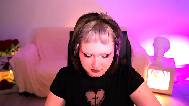 ViolettWoods' Live XXX Chat