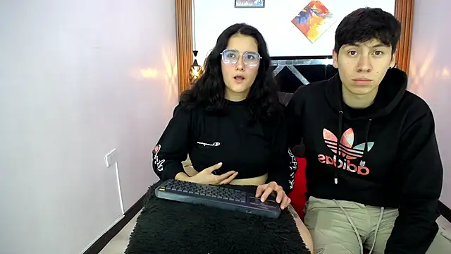 MIA_COINS Adlı Modelin Web Kamerası Şovu