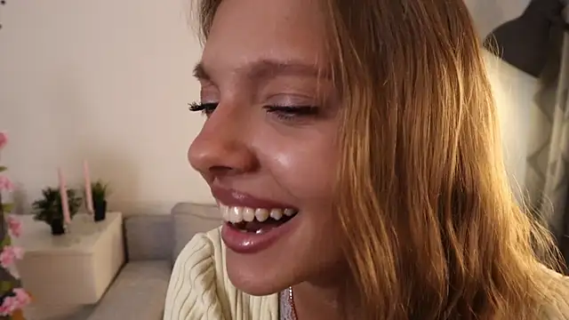 Kelly_Clarks' Live XXX Chat