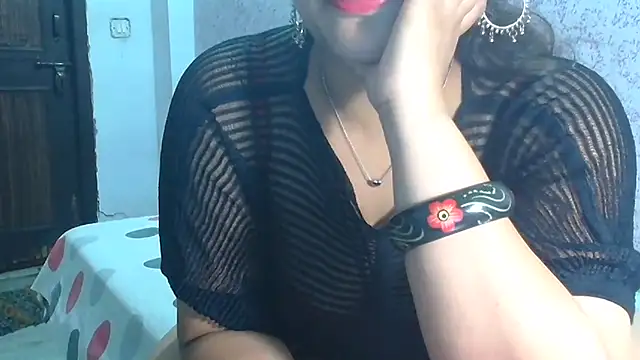 SimmiQueen_77 élő XXX-chatje