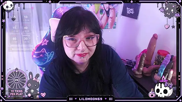 LiloMoon69のライブXXXチャット