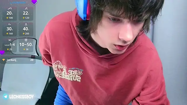 Živý XXX chat LeonBoykisser