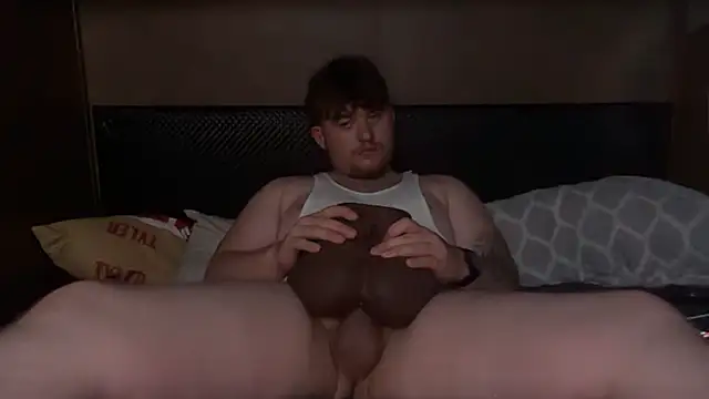 Longstroking044 élő XXX-chatje