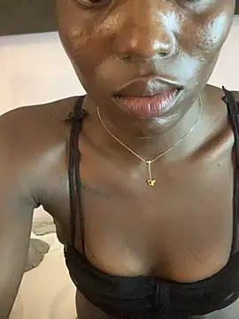 LittleTemptation_LT élő XXX-chatje