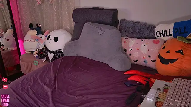 Angel-Lewd-Cake's Live XXX Chat