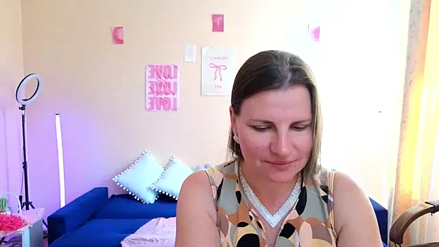 Mirabelle_Velvet Chat XXX in diretta