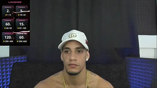 XXX chat uživo modela jhonnysnow17