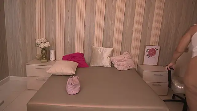 Sahury_Sweet's Live XXX Chat