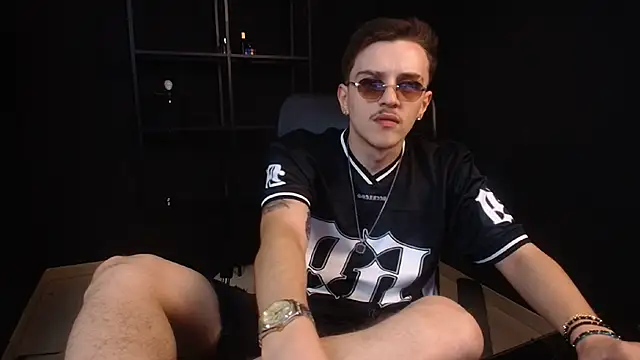 FelixStarkk Chat XXX live