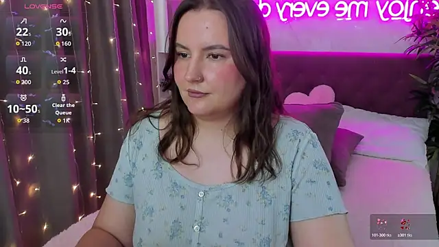 FeralPeach's Live XXX Chat