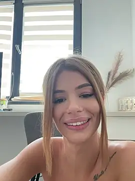 XXX chat uživo modela wowMilaa
