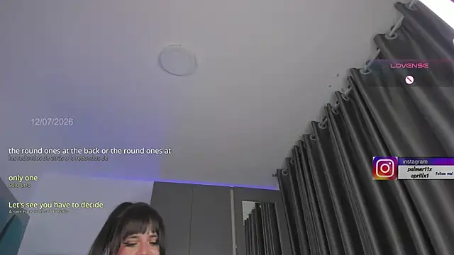 Chat +18 de Aprilx1 ao vivo