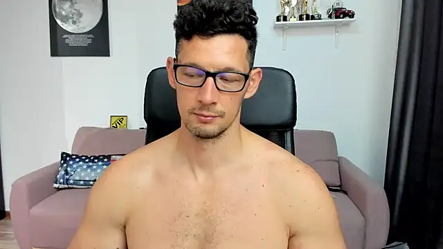 XXX chat uživo modela BrutusK08