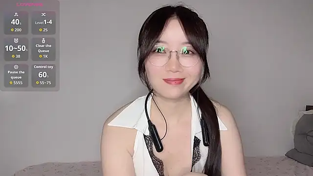 77-Vicky's Live XXX Chat