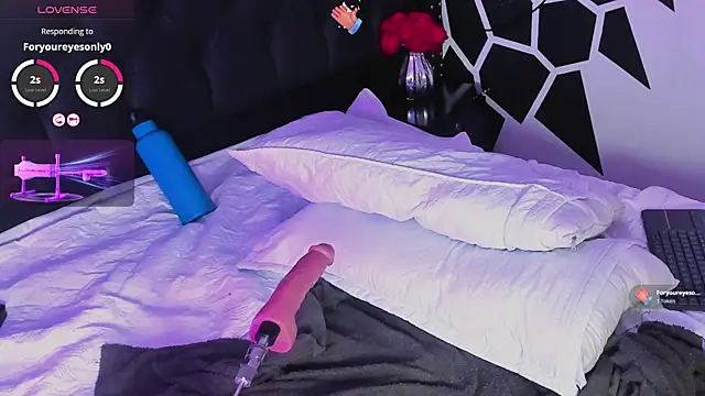 RoxanneStorm_'s Live XXX Chat