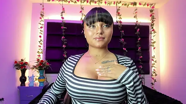 Chatroom XXX en direct de sweelanna__