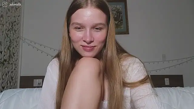 XXX chat uživo modela Adorielle