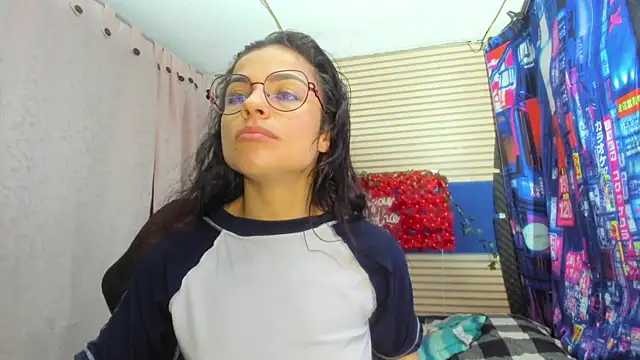 rosse_2504's Live XXX Chat