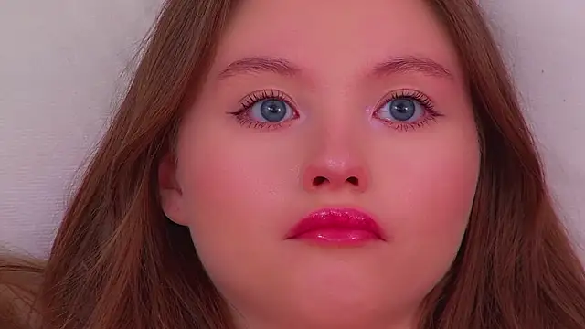 KeiraAsti Adlı Modelin Canlı XXX Sohbeti