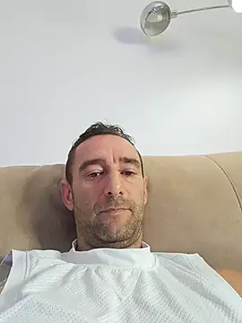 Chat +18 de garcia45688 ao vivo