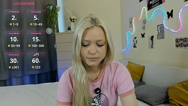 MidnightPoise live XXX chat