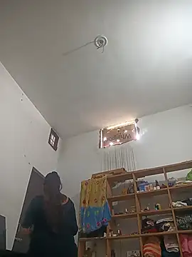 risky_women Show in webcam