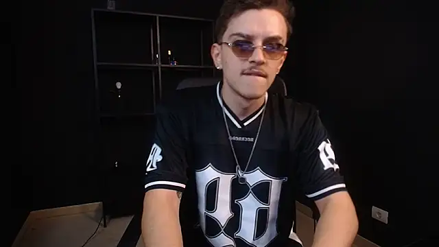 Chat XXX en directo de FelixStarkk