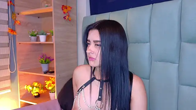 Chat XXX ao vivo de Emilyy05_