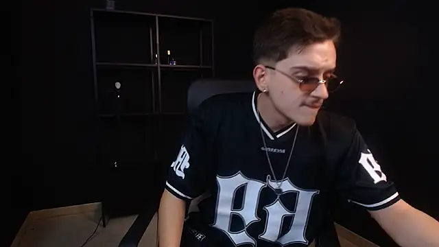 FelixStarkk Live XXX-chat