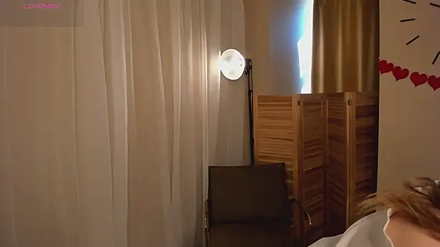 miraiakik Chat XXX in diretta