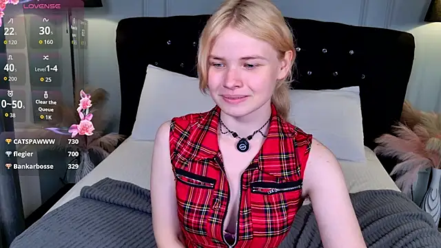 ChloeWells Live XXX-chat