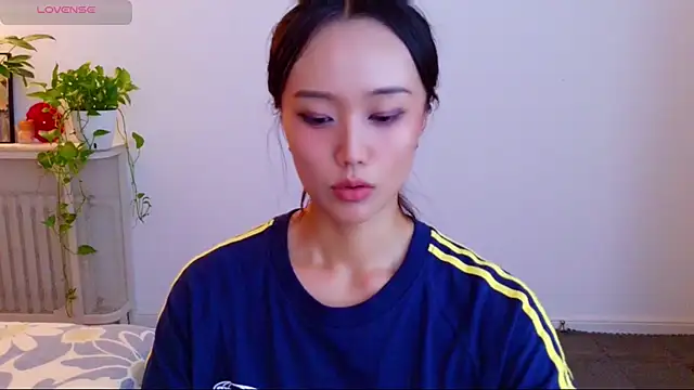 yufenna 现场XXX聊天