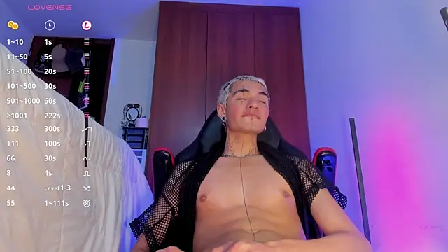 Živý XXX chat santikhalifa