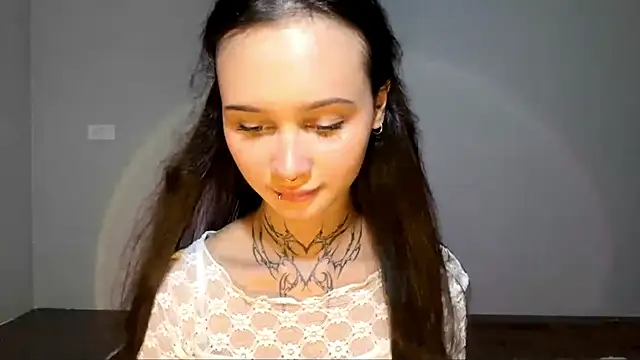 צ'אט XXX בשידור חי של MayraLucarelli