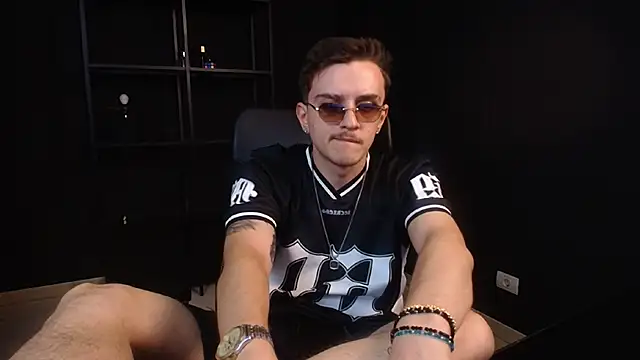 Chat XXX Live FelixStarkk