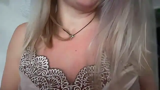Chatroom XXX en direct de Lisorine