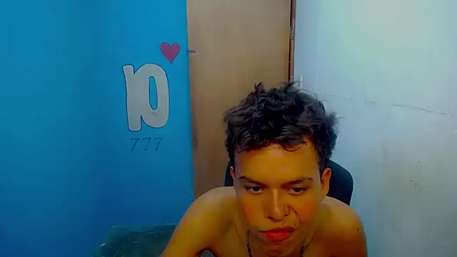 XXX chat uživo modela Harry_lov77
