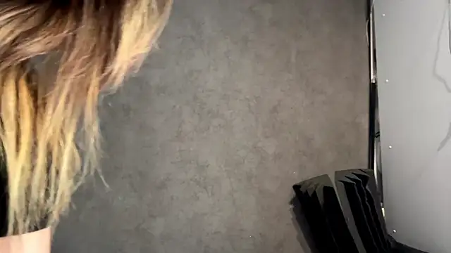 Four_Our's Live XXX Chat