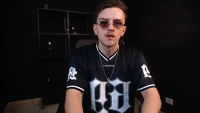 Chat XXX ao vivo de FelixStarkk