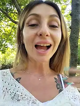 Chat +18 de SofiaLace ao vivo