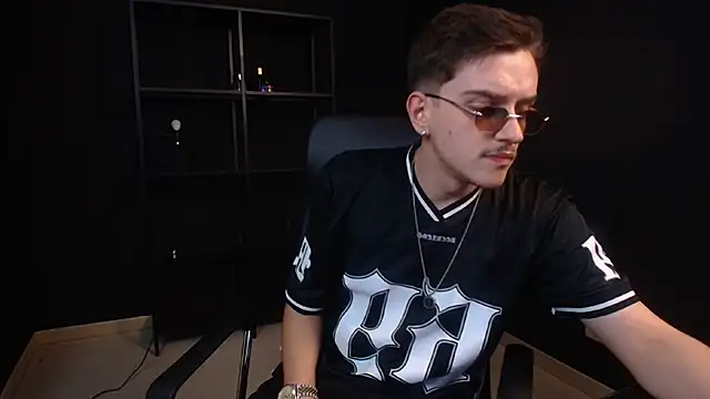 FelixStarkk Live XXX Chat