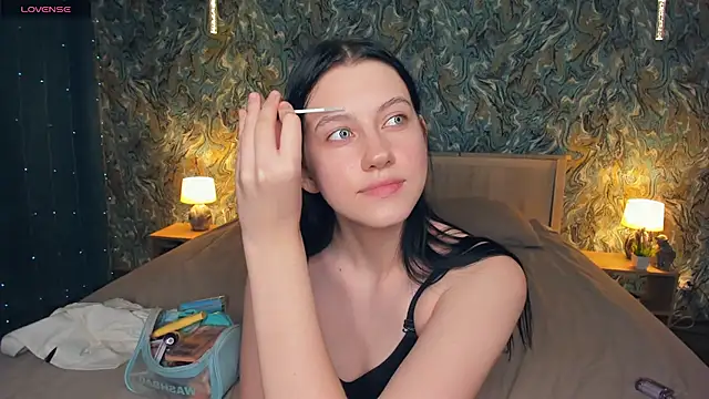 EstelaSuppa Adlı Modelin Canlı XXX Sohbeti